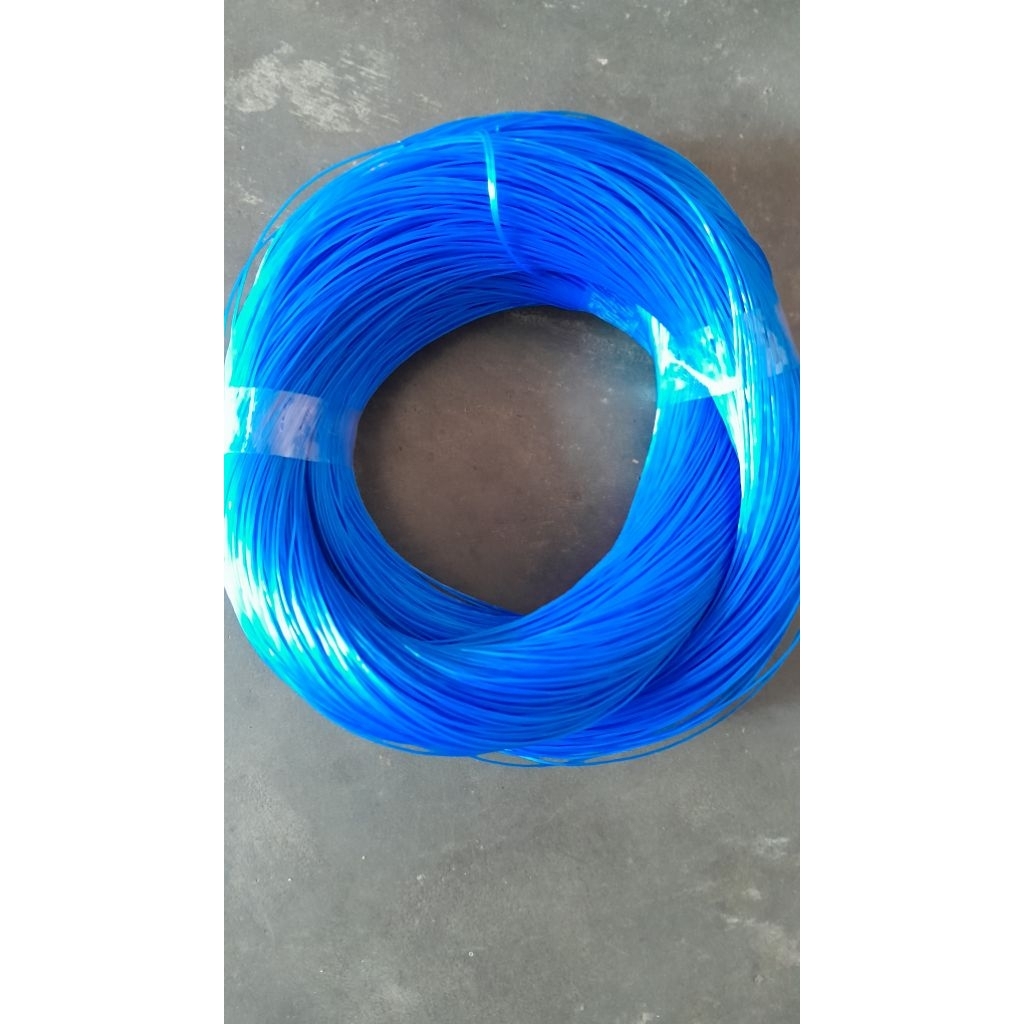 SENAR/KENUR/SULUR/BENANG LAYANGAN 0.50 CAP MARLIN (WARNA BIRU TUA)