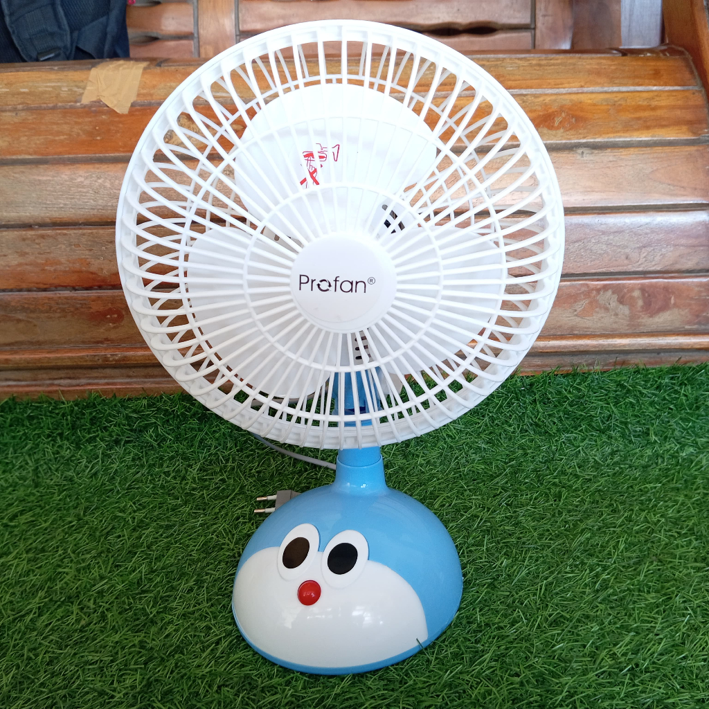 Kipas Angin Karakter Doraemon Biru Putih/ Desk Fan Merk Profan