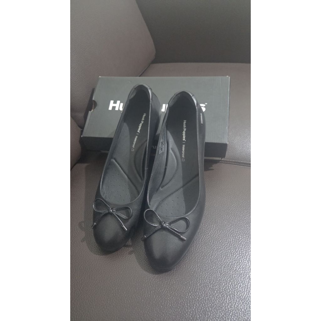 flat shoes hush puppies