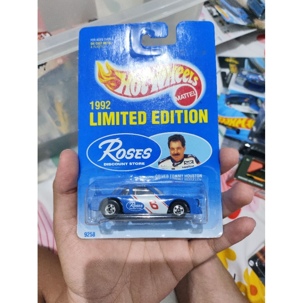 Hot Wheels limited edition roses