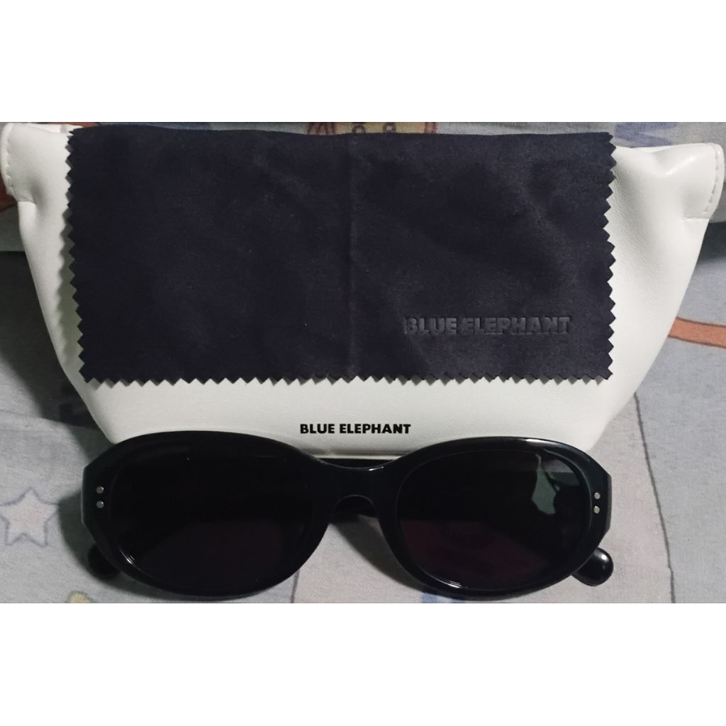 BLUE ELEPHANT Black Glasses