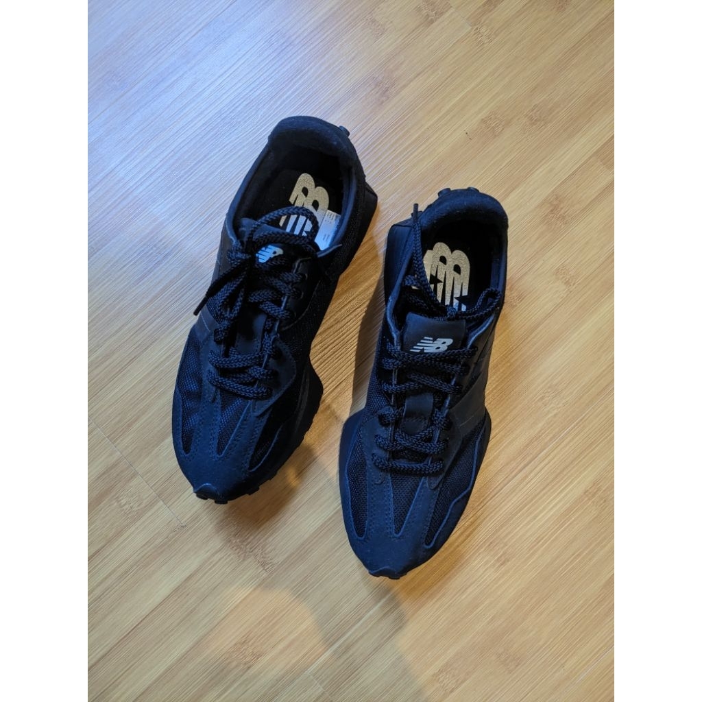 New Balance 327 Triple Black