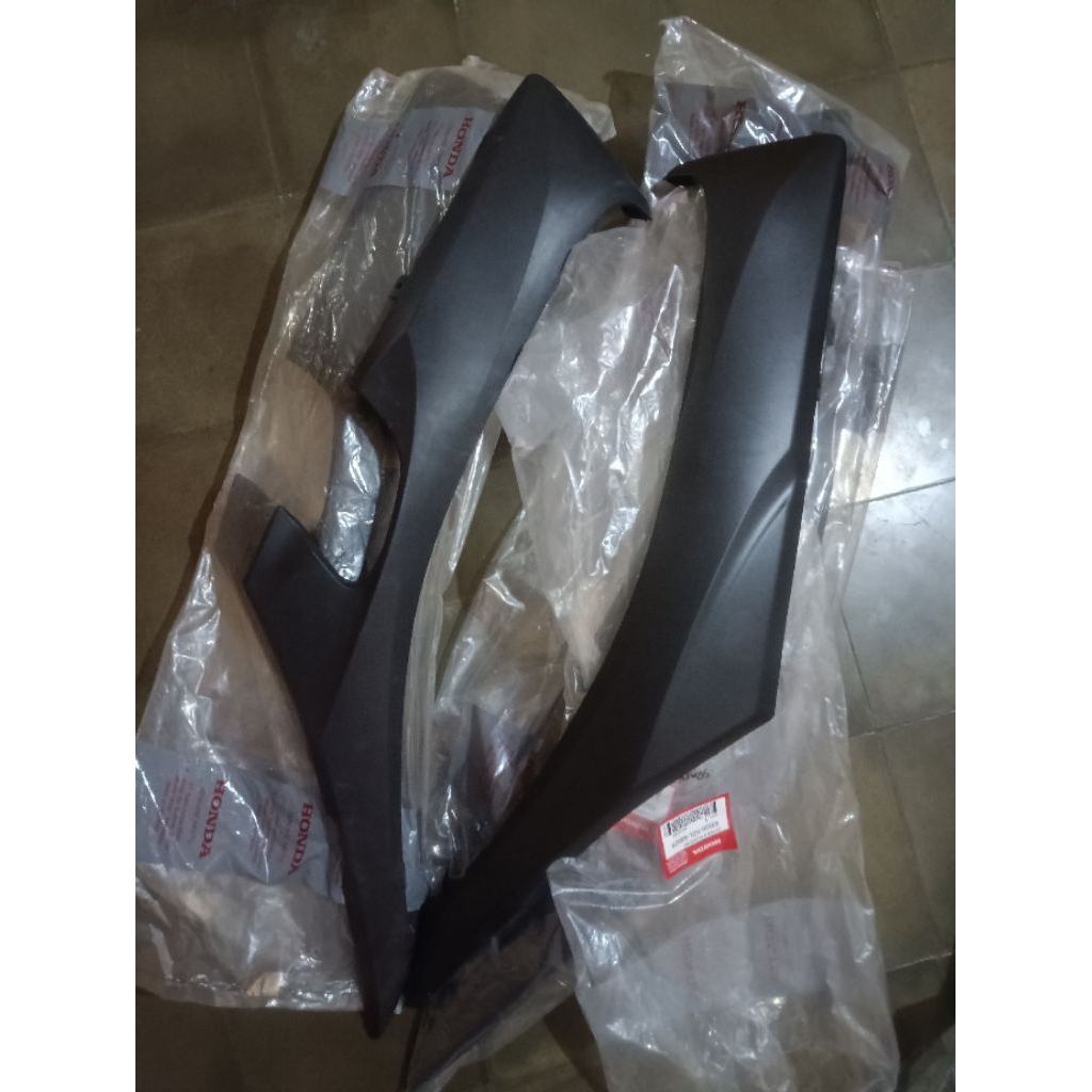 cover samping bawah lantai dek deg kanan kiri motor Honda spacy spaci kzl original ORI baru ahm nos