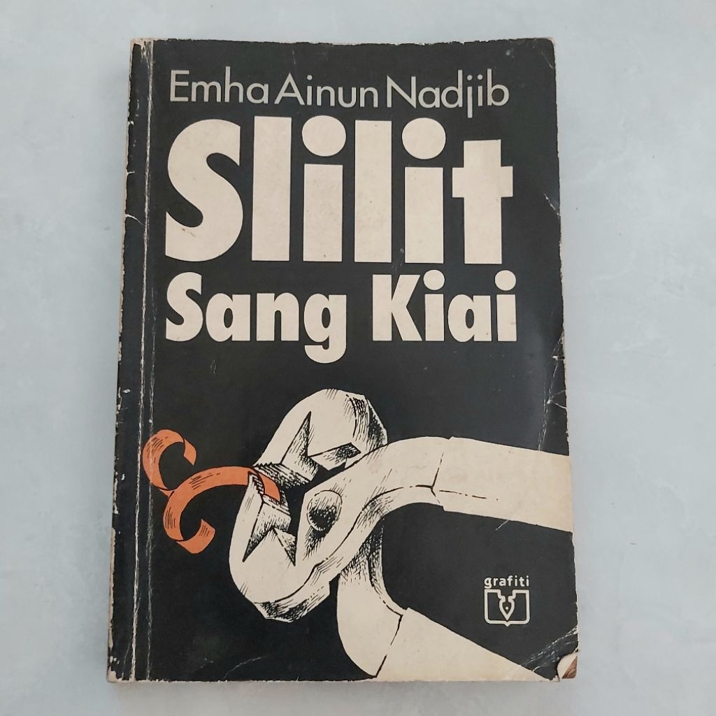 Buku SLILIT SANG KIAI