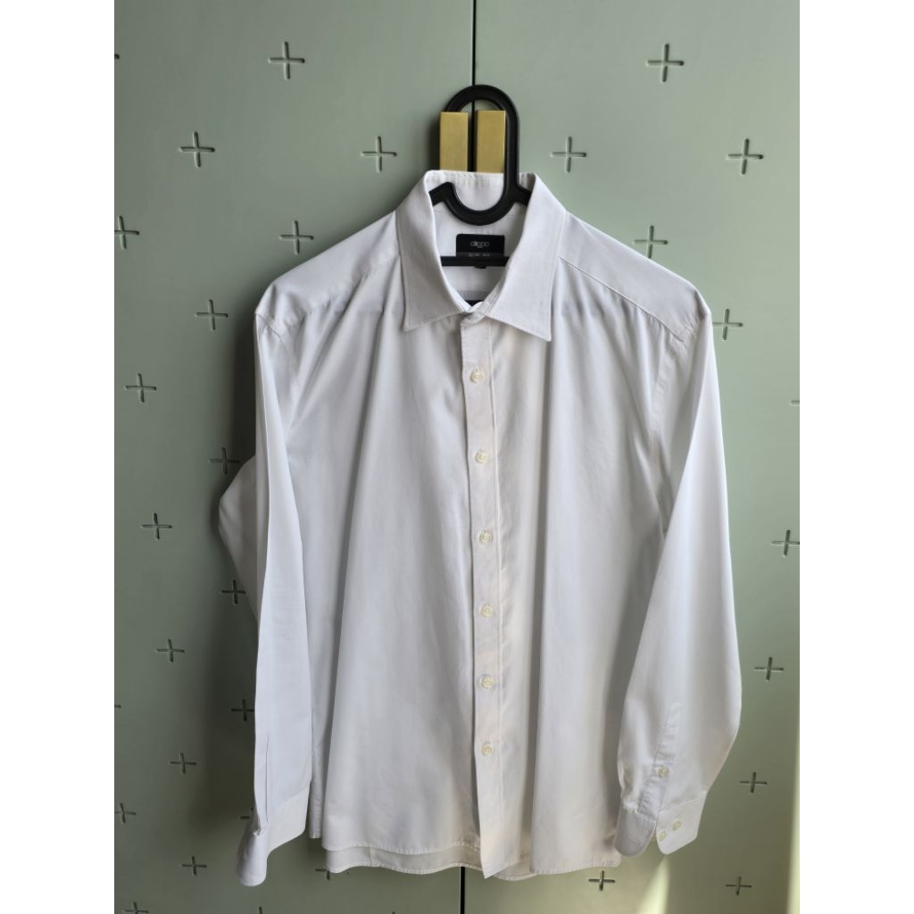 [Preloved] Kemeja Putih Pria G2000