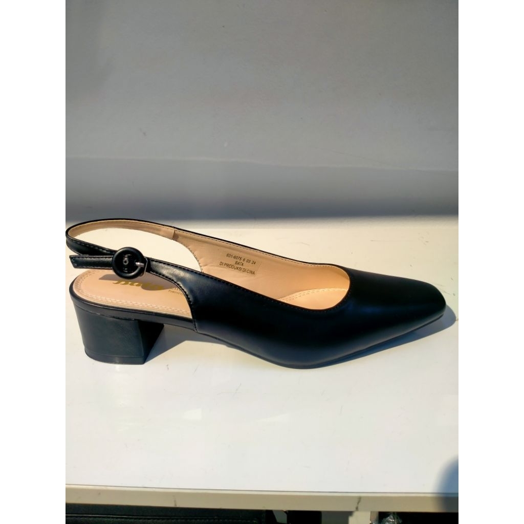 sendal sepatu wanita original bata hitam