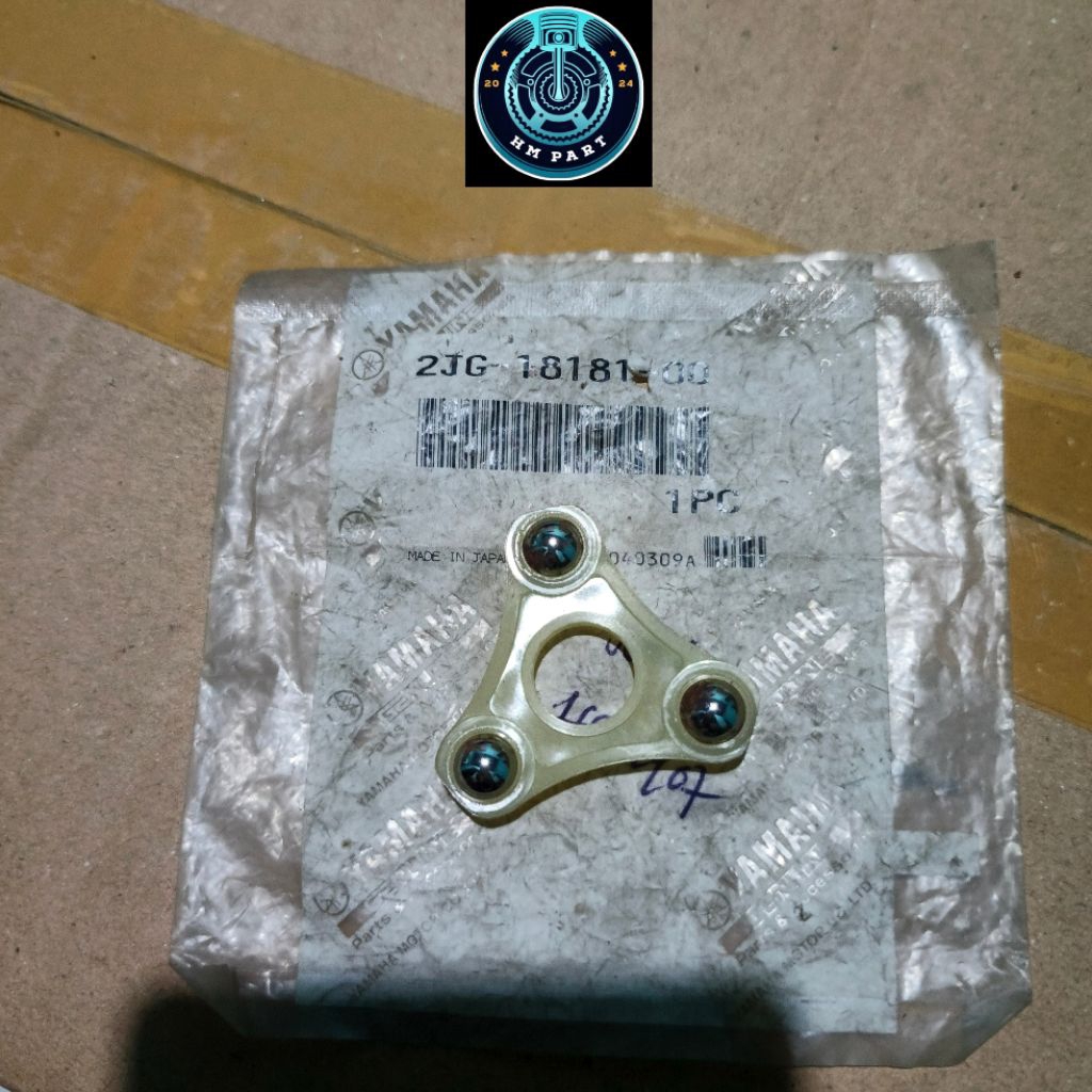 PELOR HOLDER PAWL SEGITIGA AS PERSENELING PERSENELENG OPERAN GIGI ALFA SIGMA F1ZR YGP 2JG-18181-00