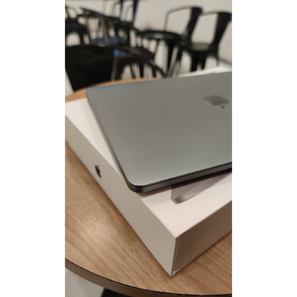 MacBook Pro M1 8GB/512GB
