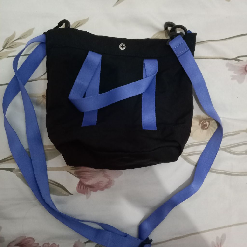 Preloved Tas Selempang Exsport