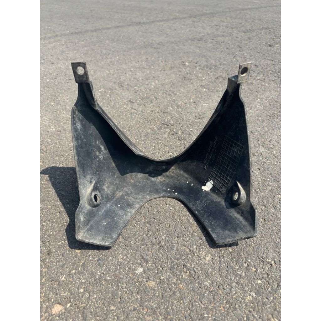 cover body sambungan bawah sayap karisma d karisma x karisma 125 original bekas