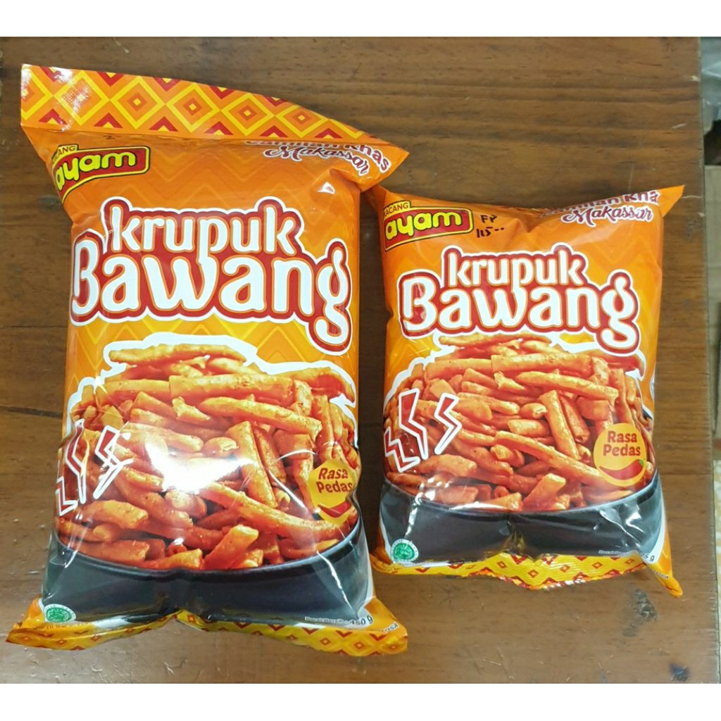 Krupuk bawang Pedas khas Makassar cap Ayam