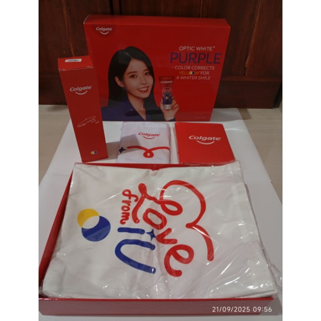 IU Gift Colgate
