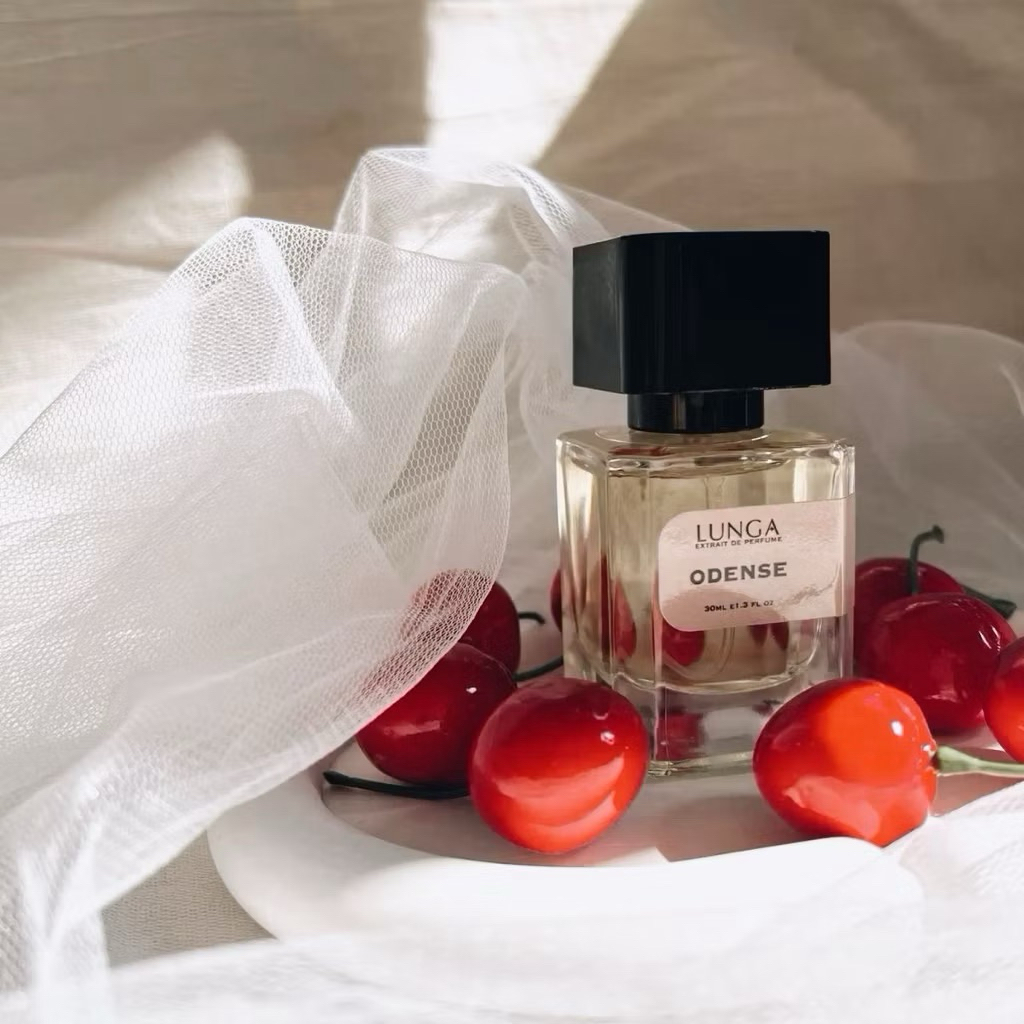 (PRELOVED) Lunga Parfum Odense