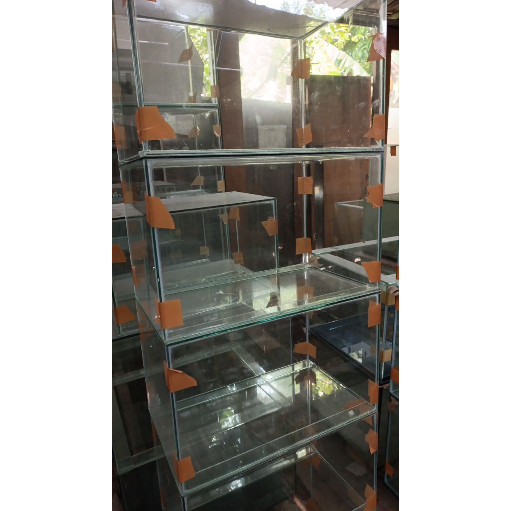 aquarium UK 60x30x30 kaca 5mm alas 8mm