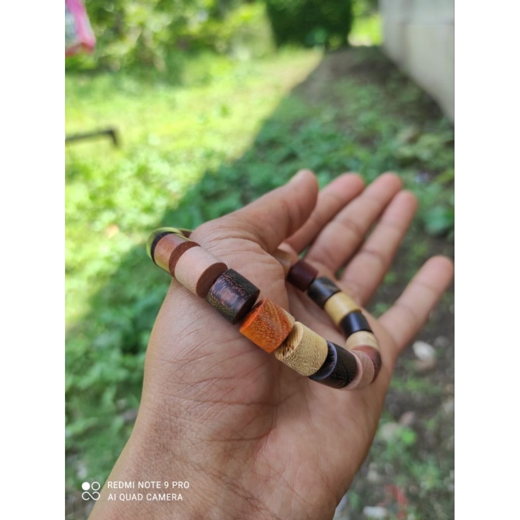 GELANG KOMBINASI KAYU BERTUAH