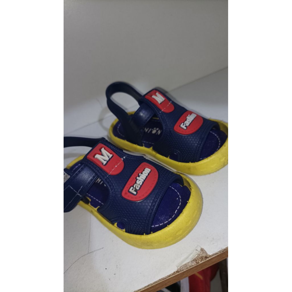sandal anak lucu preloved