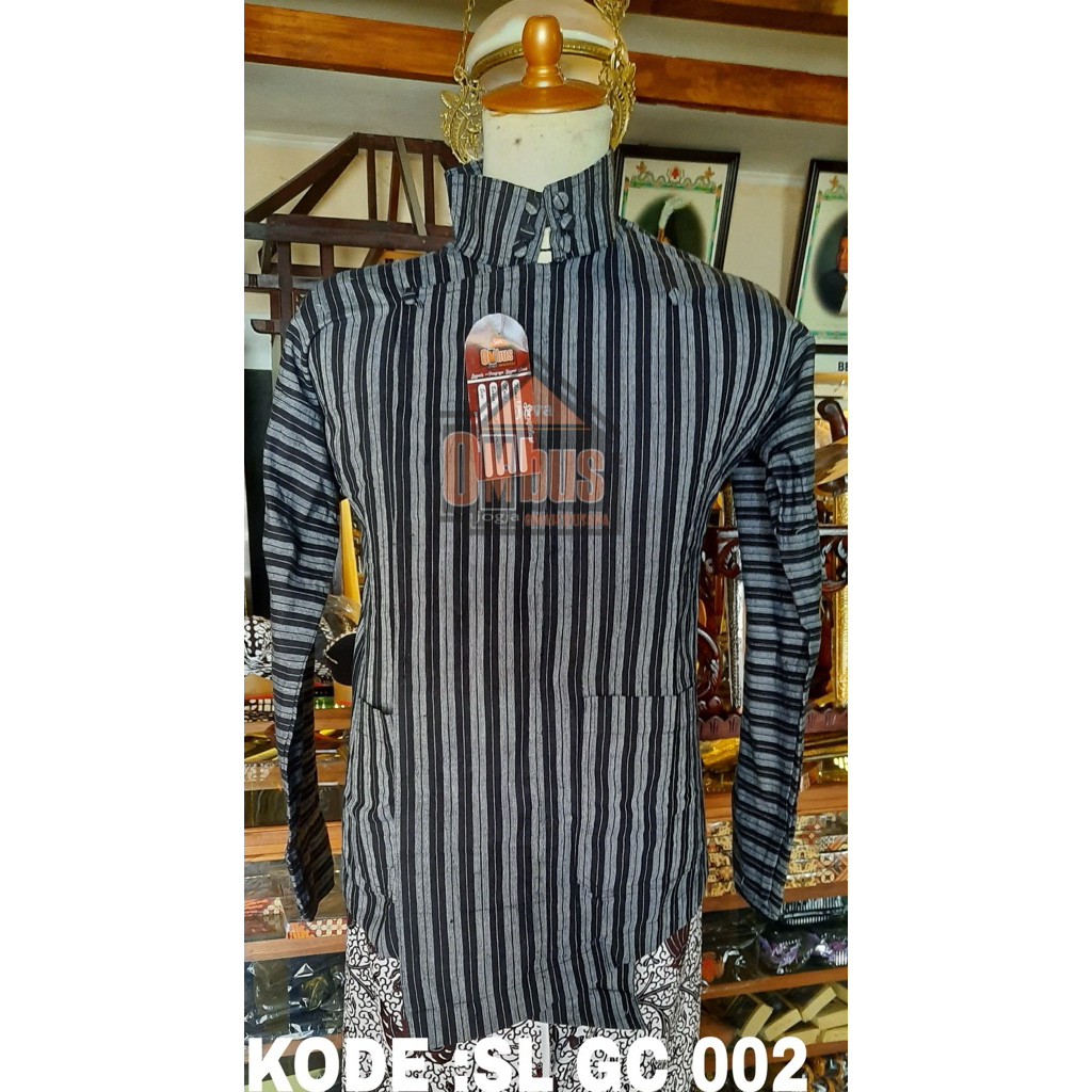 Surjan Lurik Tenun Grade C Kode SL GC  002 | Baju Jawa | baju tradisional | baju lurik | Java Ombus