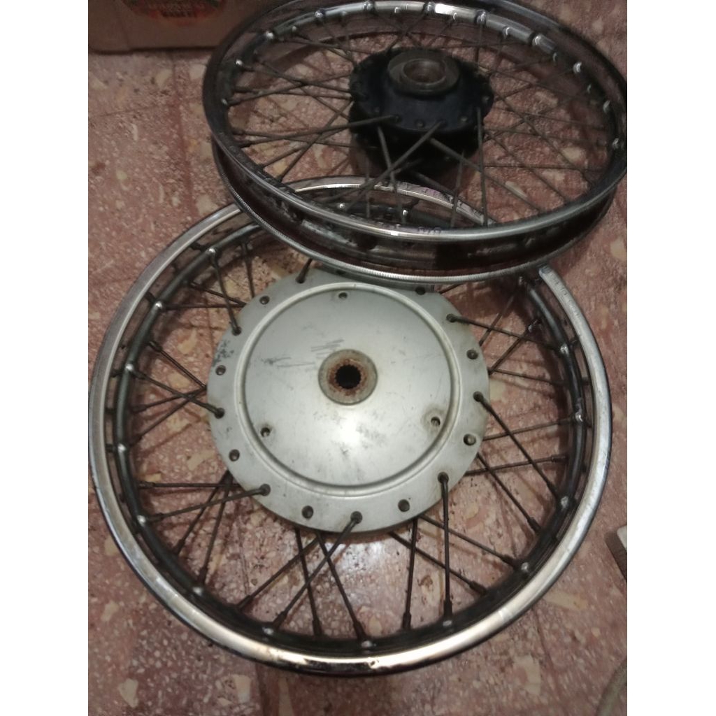 pelg velg Mio depan belakang .normal bekas pakai