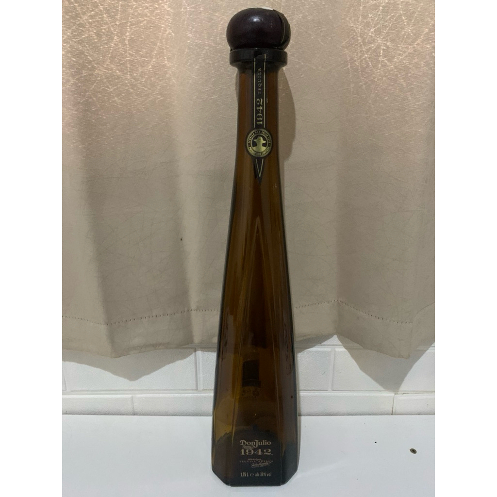 Botol kosong Don julio 1942 + packing kayu