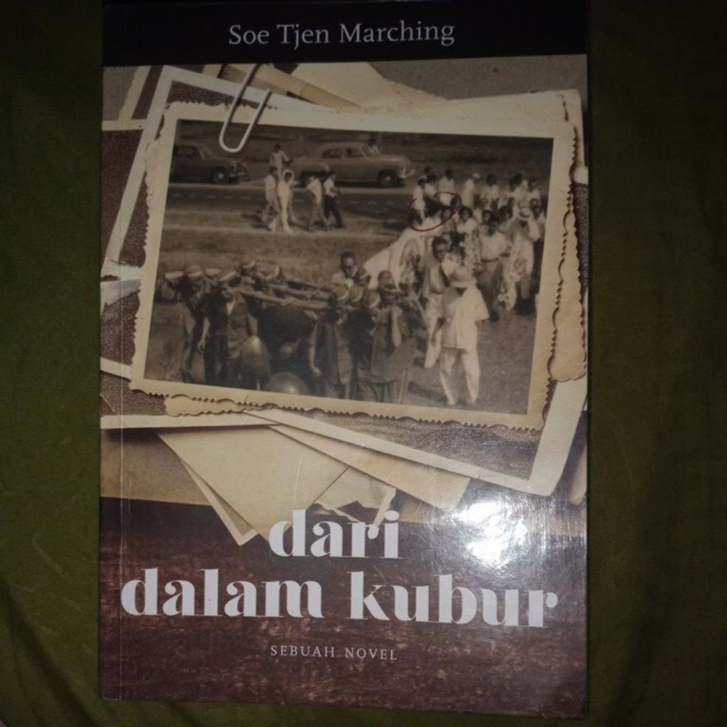 Novel Dari Dalam Kubur (Preloved)
