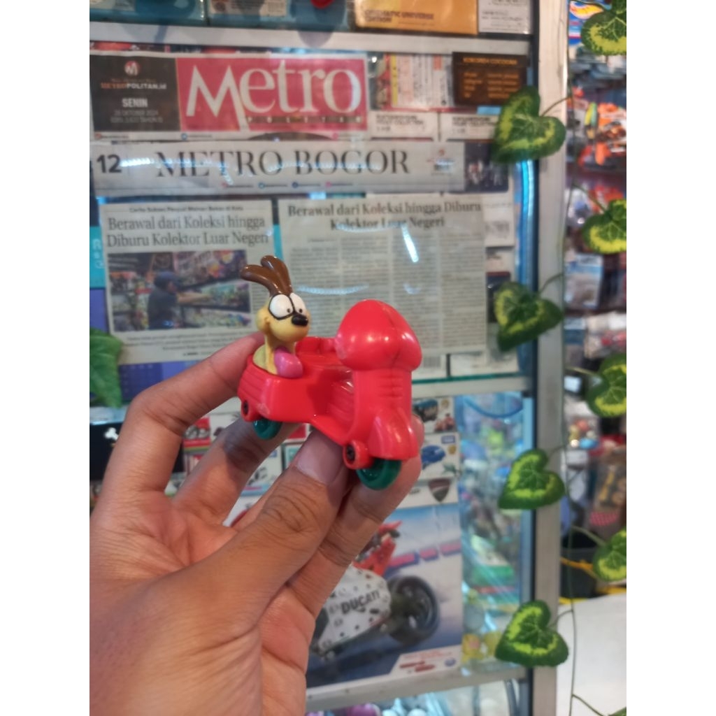 figure odie garfield (1.2)