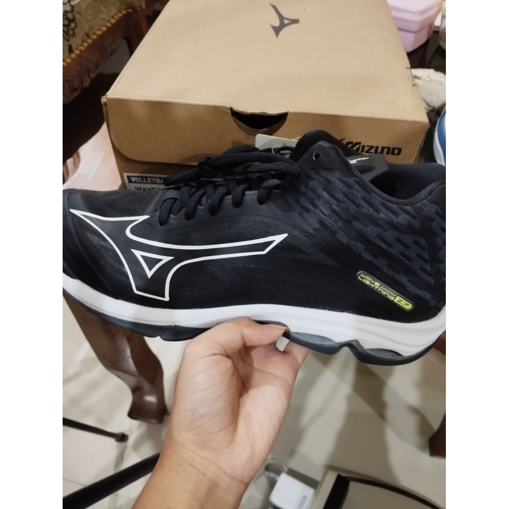 Mizuno wave lightning Z7 mid ORIGINAL