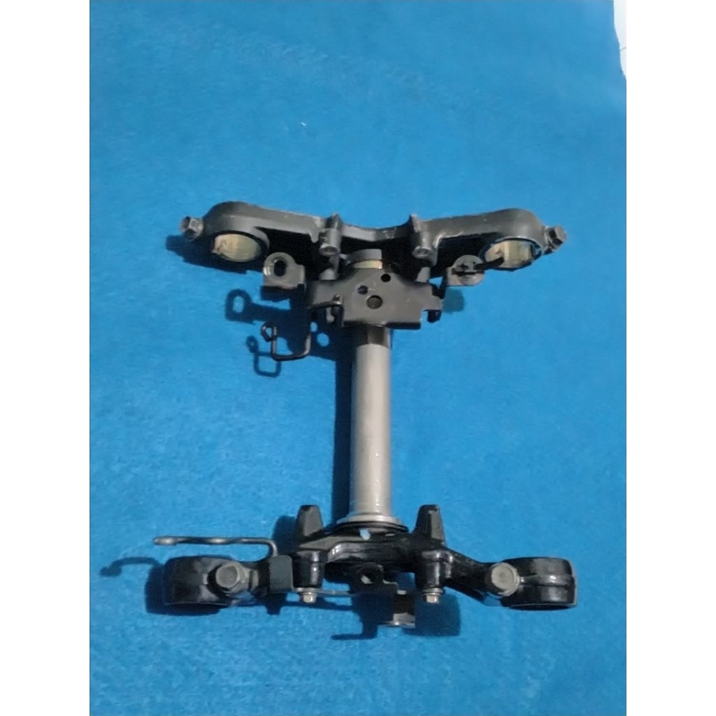 segitiga T bahluk atas bawah cbr 150 r led facelipt original