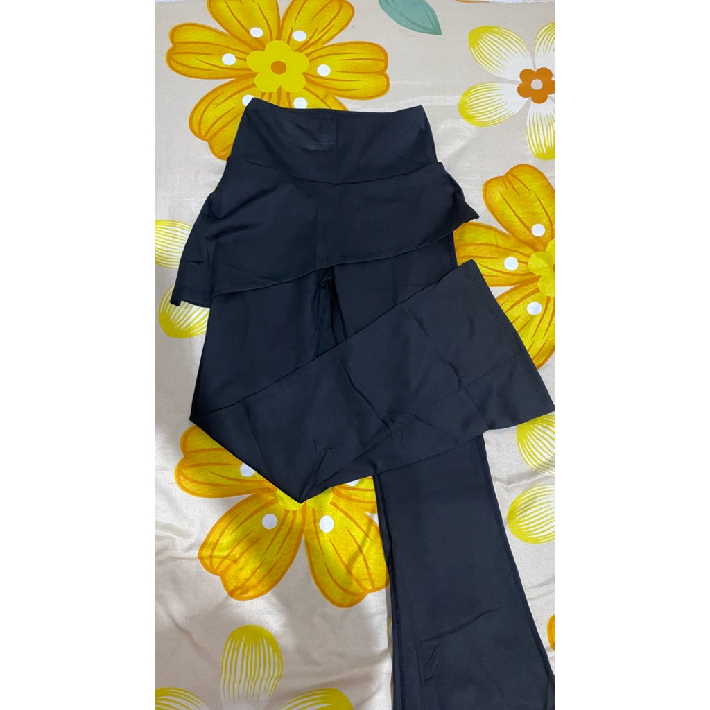 Preloved Celana Olahraga Lari Yoga Pilates / Celana Olahraga Hijab / Celana Olahraga Cutbray