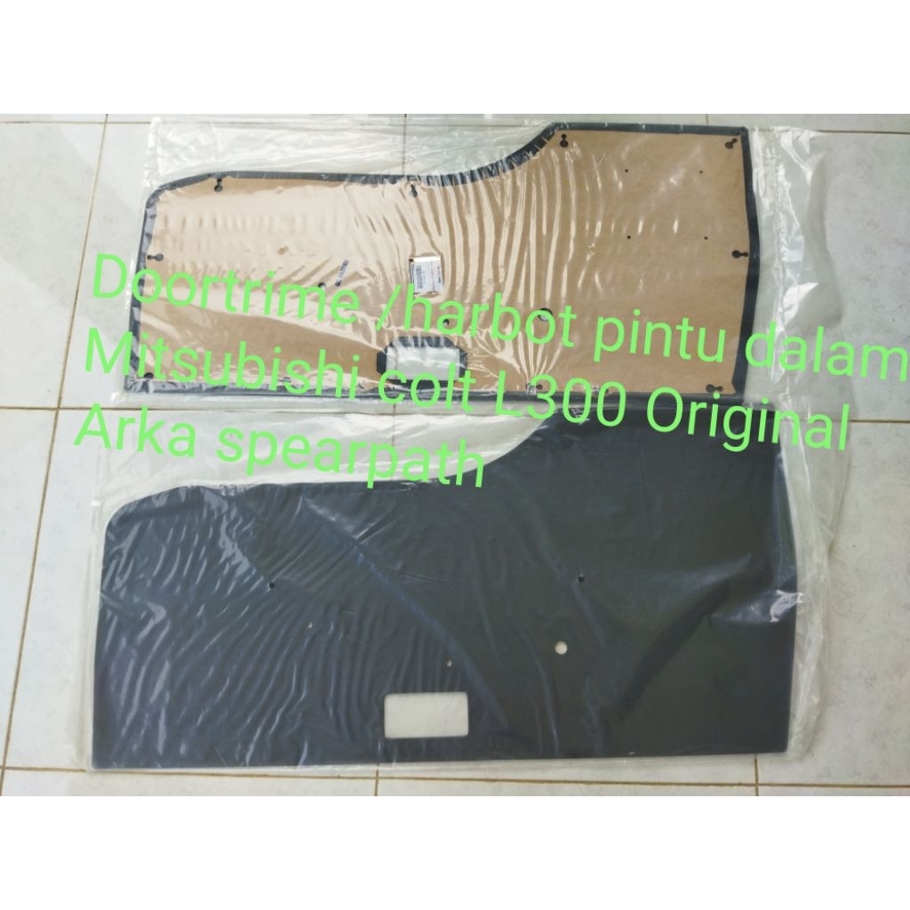 Doortrime daun pintu dalam /harbot daun pintu dalam Mitsubishi colt L300 1 set kiri kanan ori origin