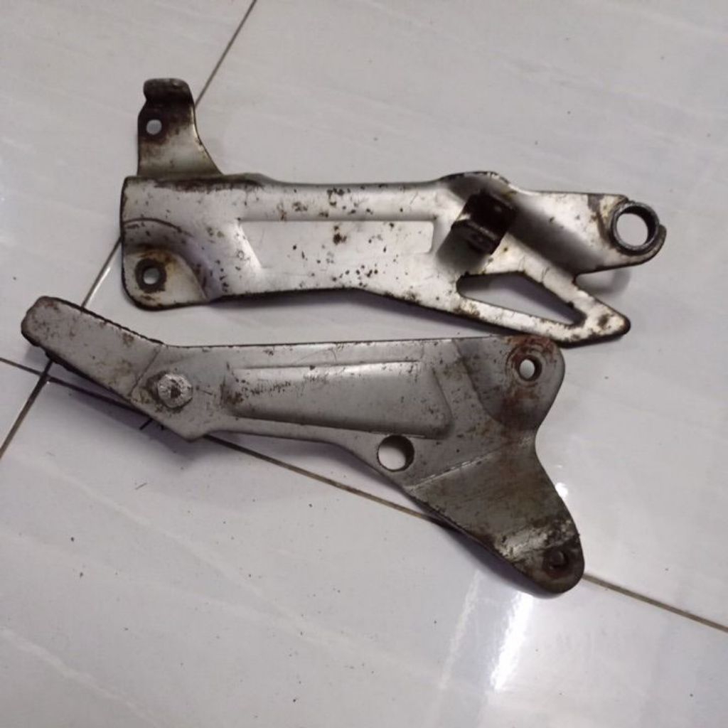 footstep Suzuki Shogun new 110