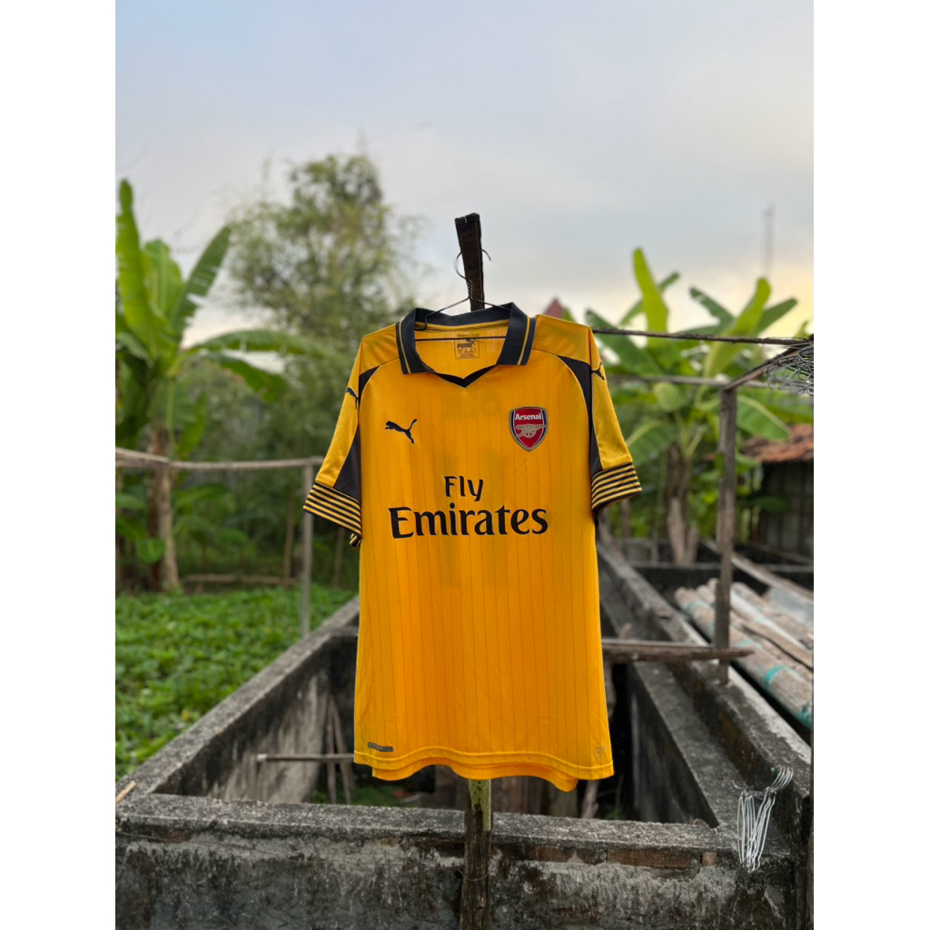 jersey arsenal away kit 2016/2017 mesut ozil original ucl epl liga inggris vintage retro