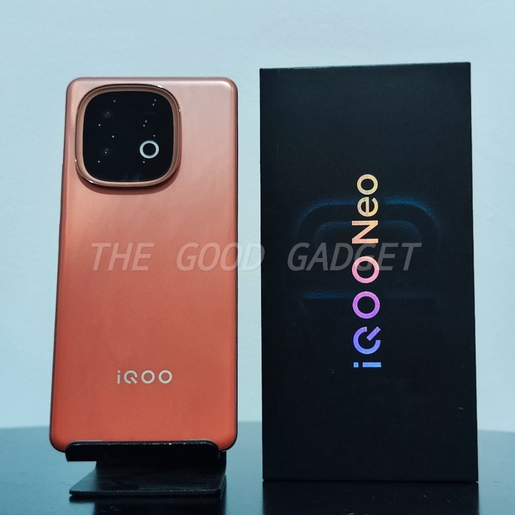 IQOO Neo 10 12/256 GB Garansi Resmi Indonesia Second Ori