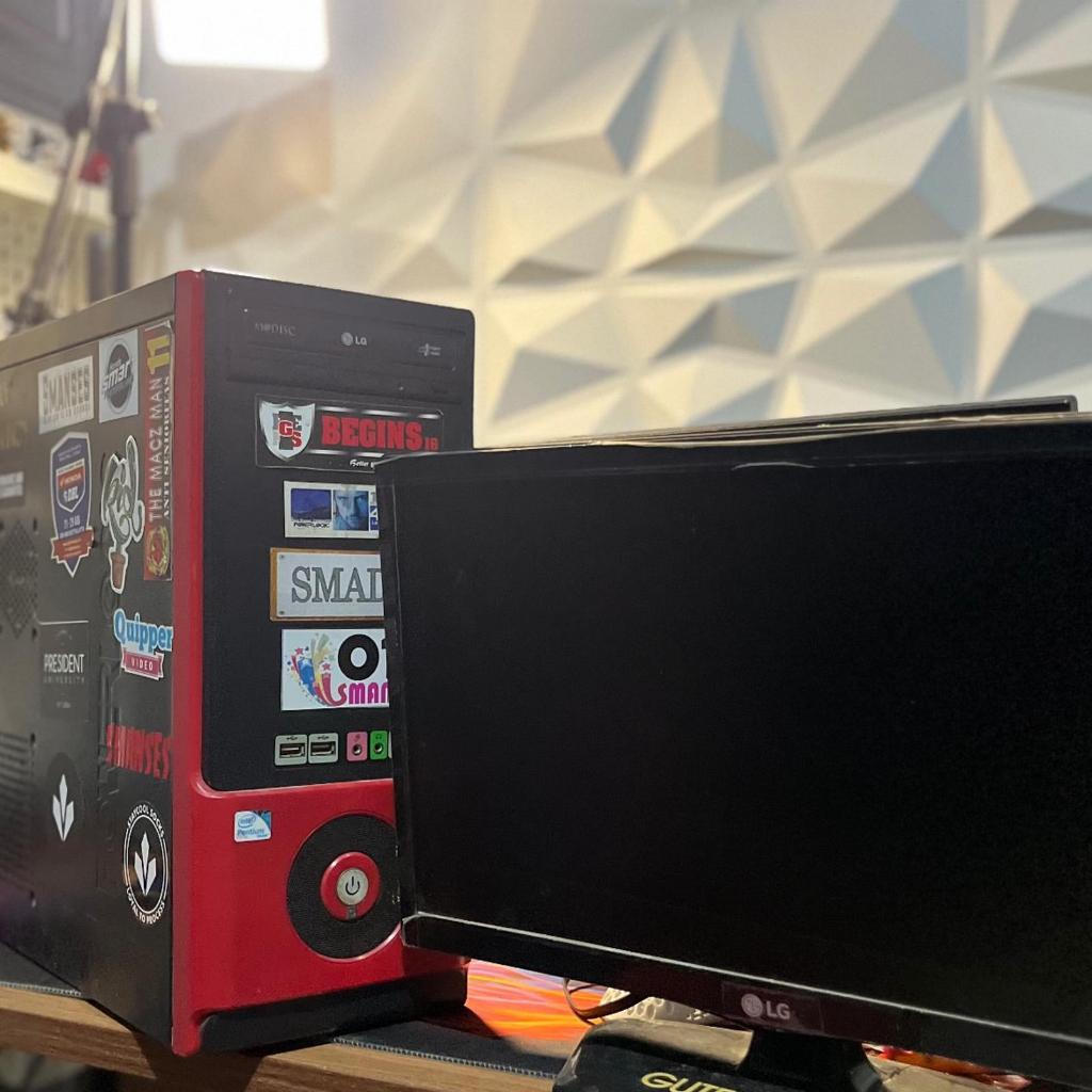 PC CPU + Monitor 19 Inch LG Office