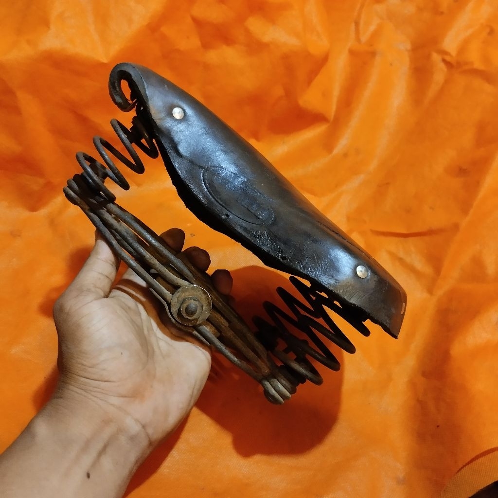 Sadel sepeda onthel lawas klasik nyaman