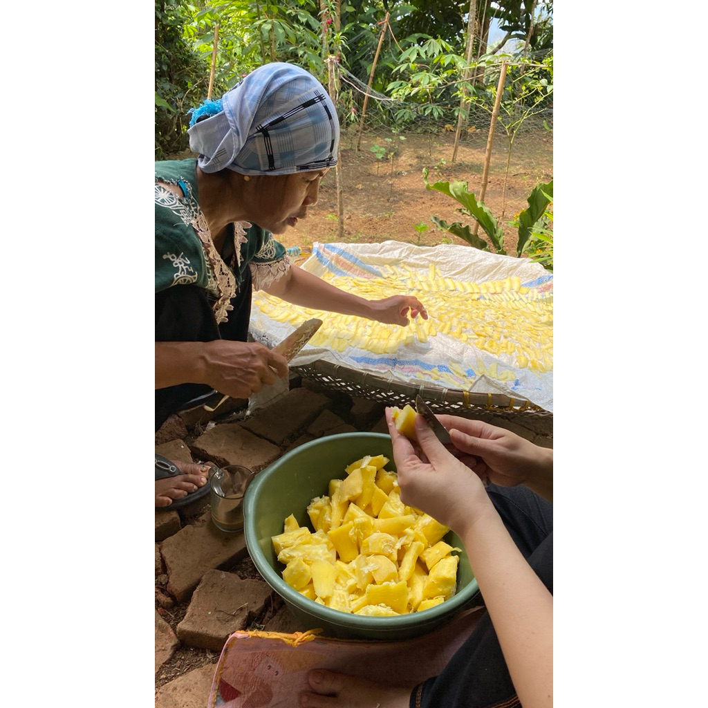 1kg kripik singkong-asin pedas manis