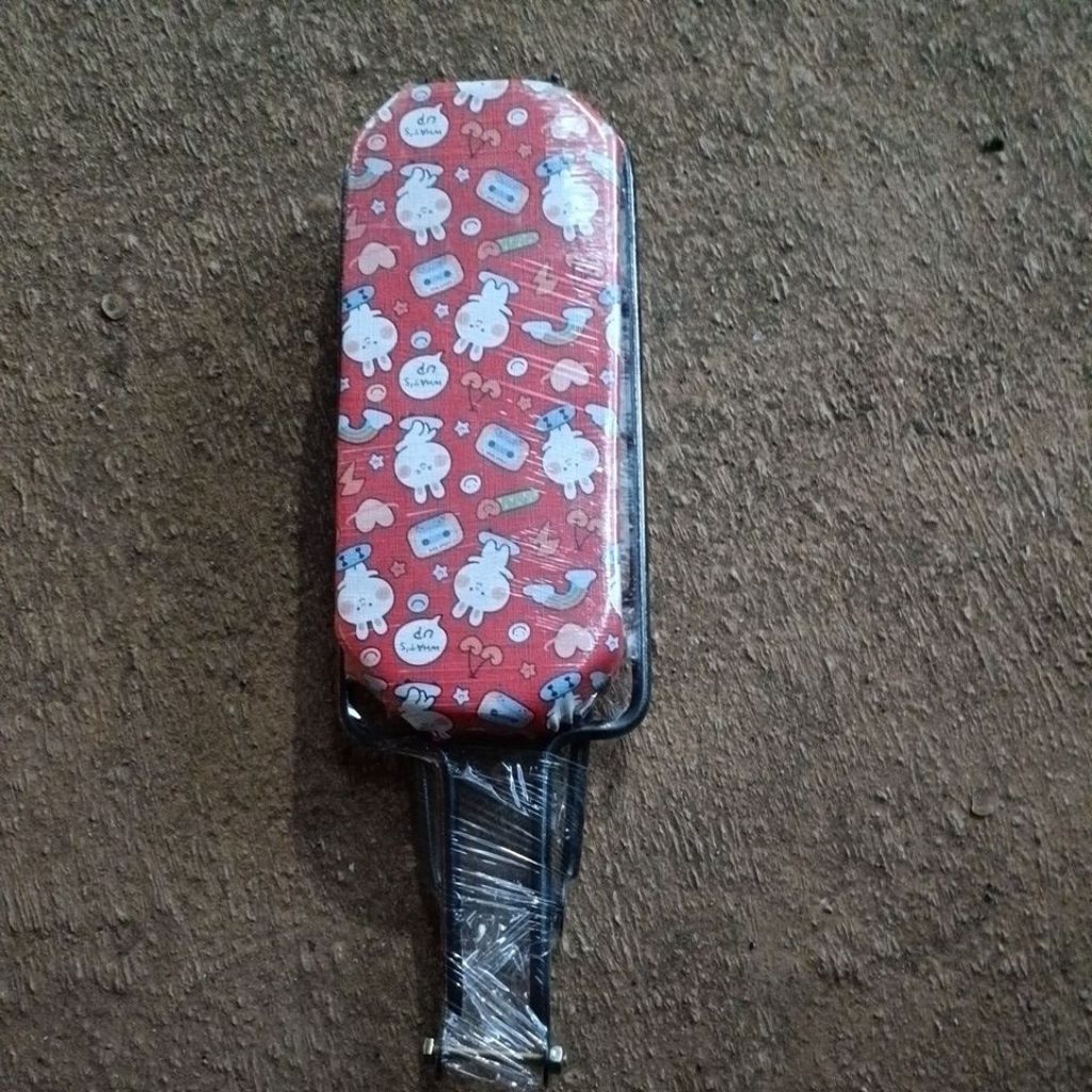 bagasi /goncengan sepeda ukuran 18in motif cewe bekas aja