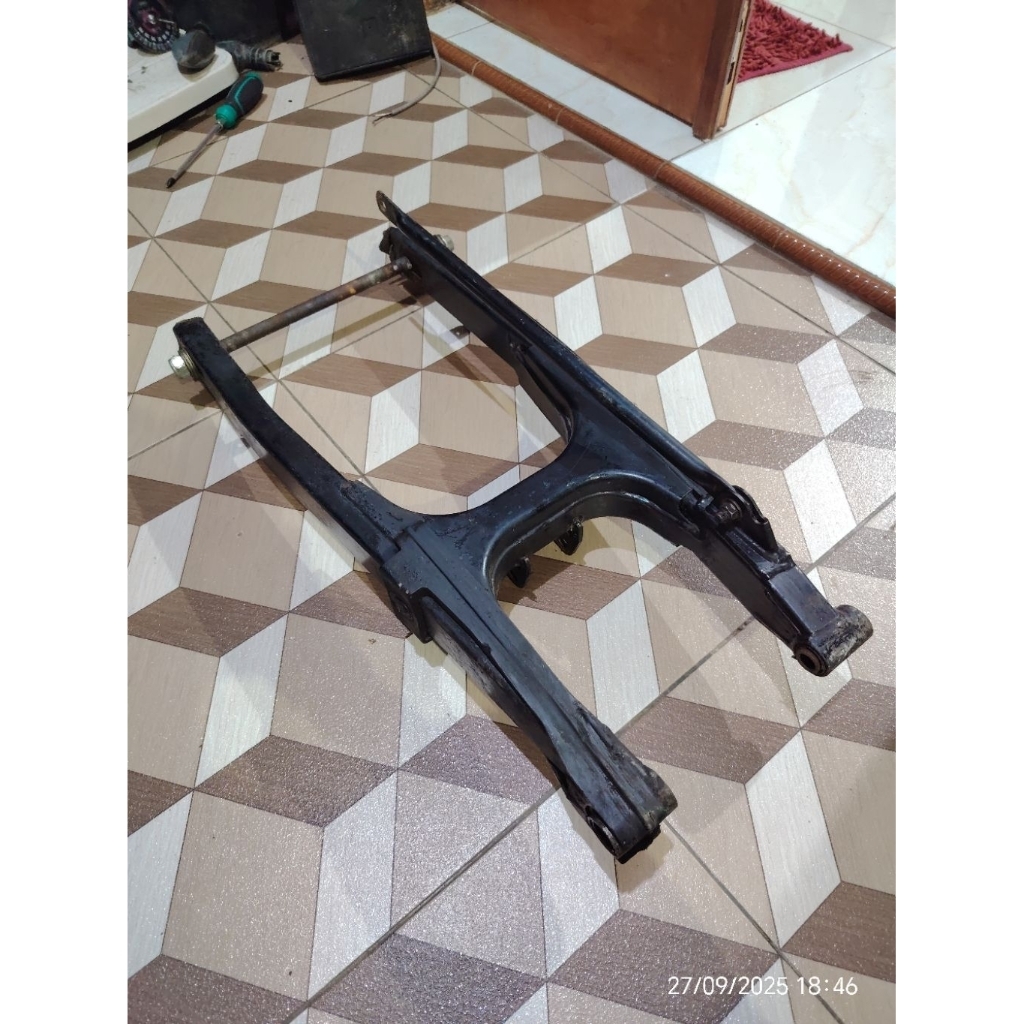 swing arm sasis capit udang lengan ayun yamaha byson bison 45P original ori asli second