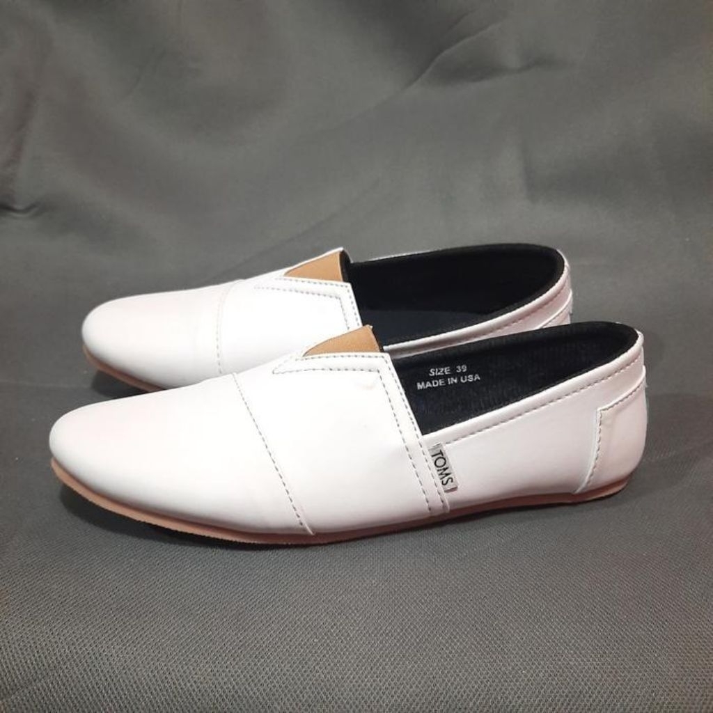 sepatu toms warna z4 original buat pria