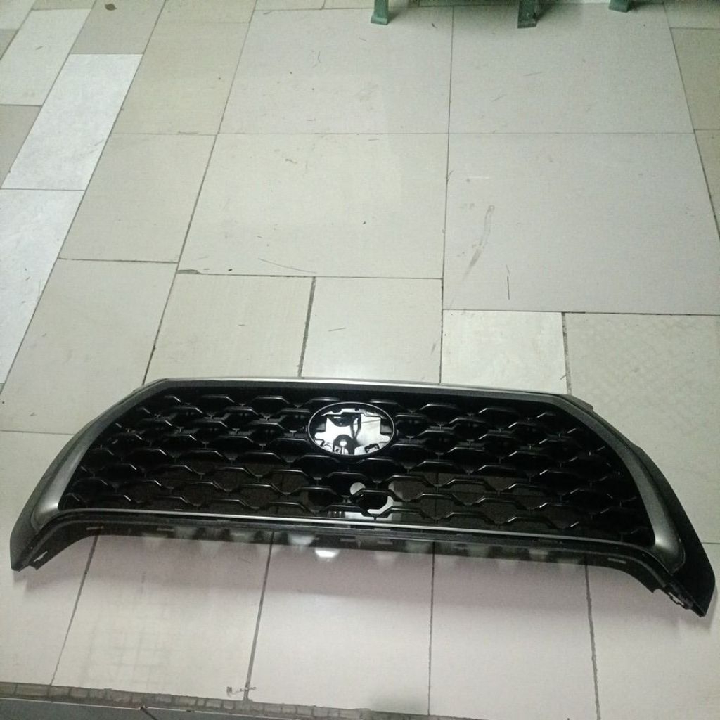 grill bemper depan toyota corolla cross original