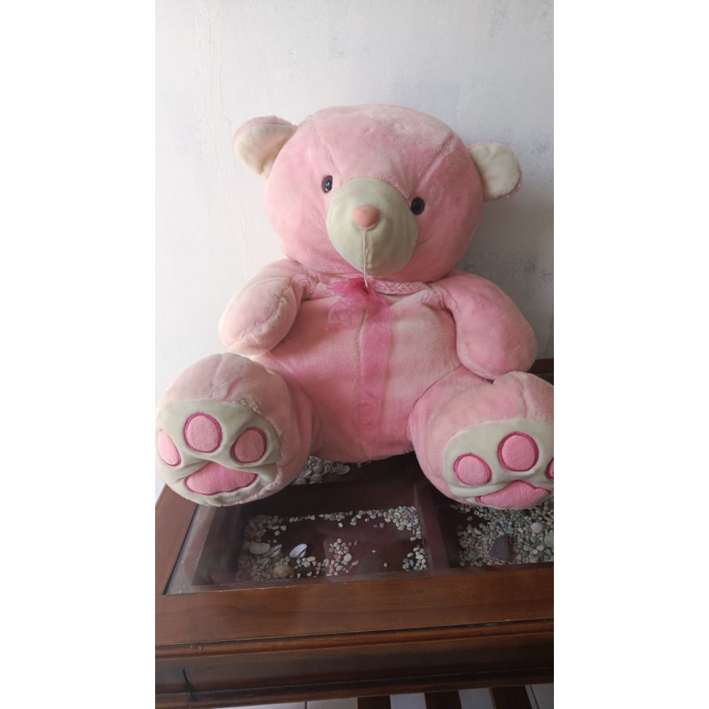 boneka beruang warna pink besar