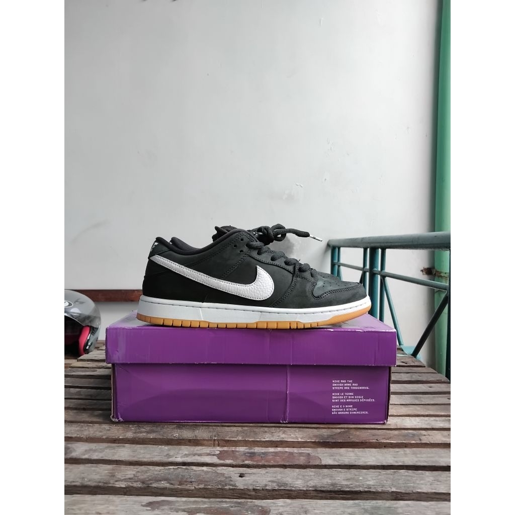 [PRELOVED] NIKE SB DUNK LOW PRO - BLACK GUM