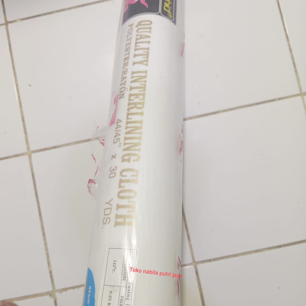 1 meter- kain keras lem untuk kerah ketebalan sedang, staplek kain keras lem kebutuhan menjahit