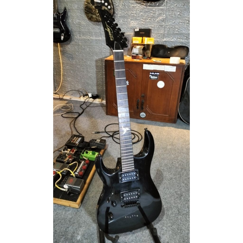 Legator Ninja 200 SE left hand