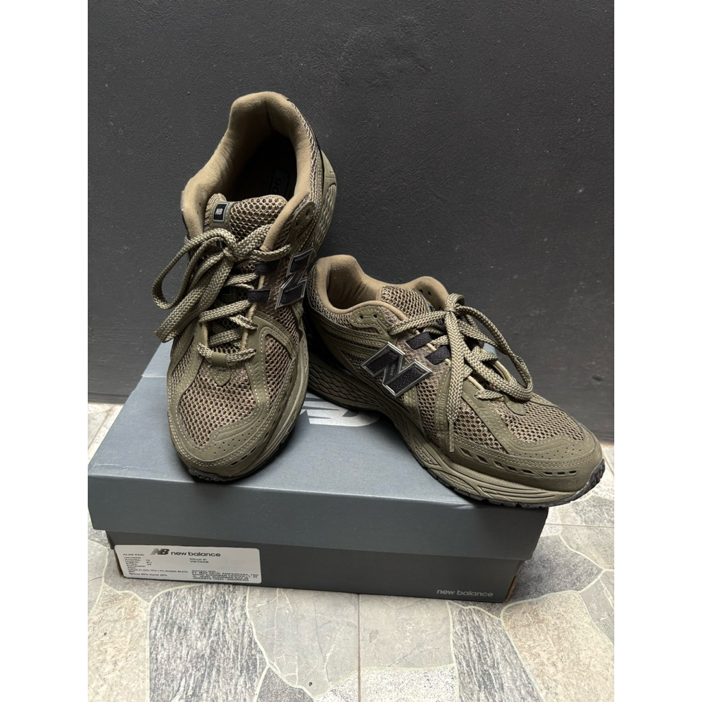 ORIGINAL New balance dark green 1906r