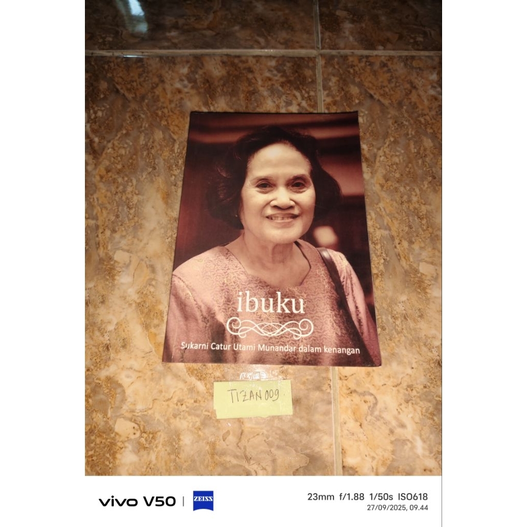 Buku Ibuku - Sukarni catur Utami Munandar dalam kenangan