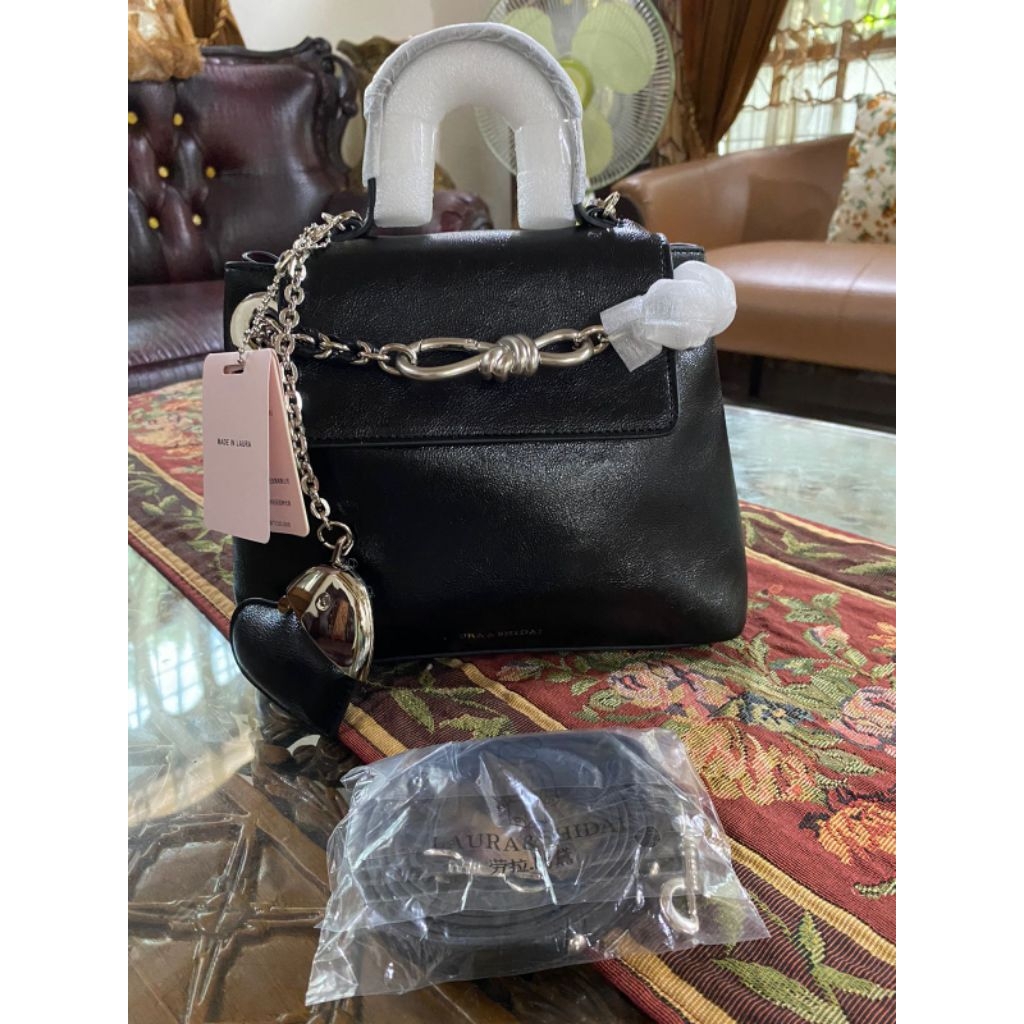 tas Laura nya by madelyn cakep unik abis say