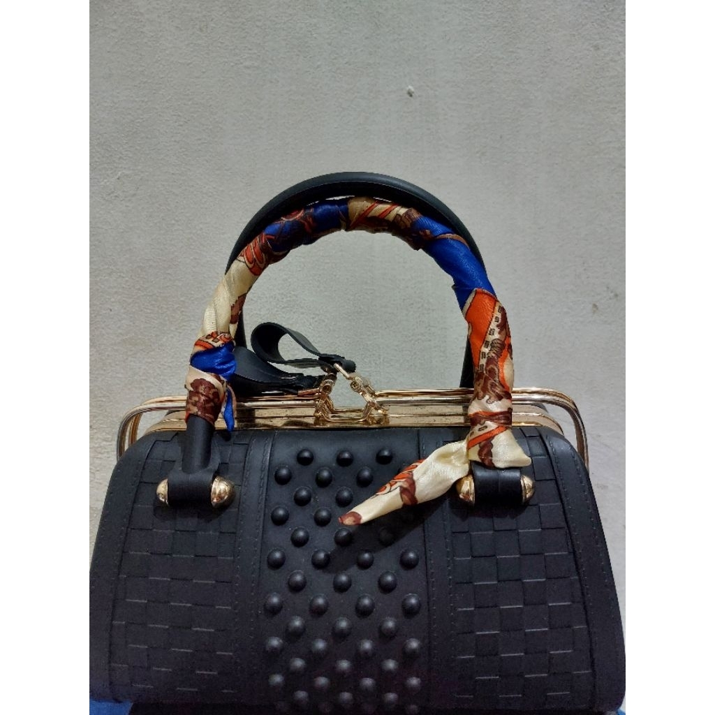 PRELOVED - TAS JELLY MATTE BEHEL REL