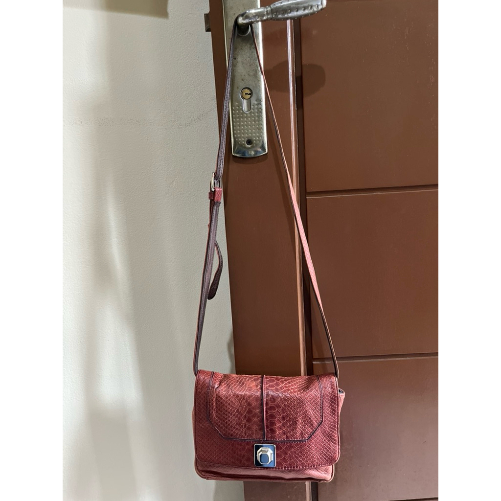 Tas Preloved Sling Bang Hand Bag Kulit Asli Makowsky