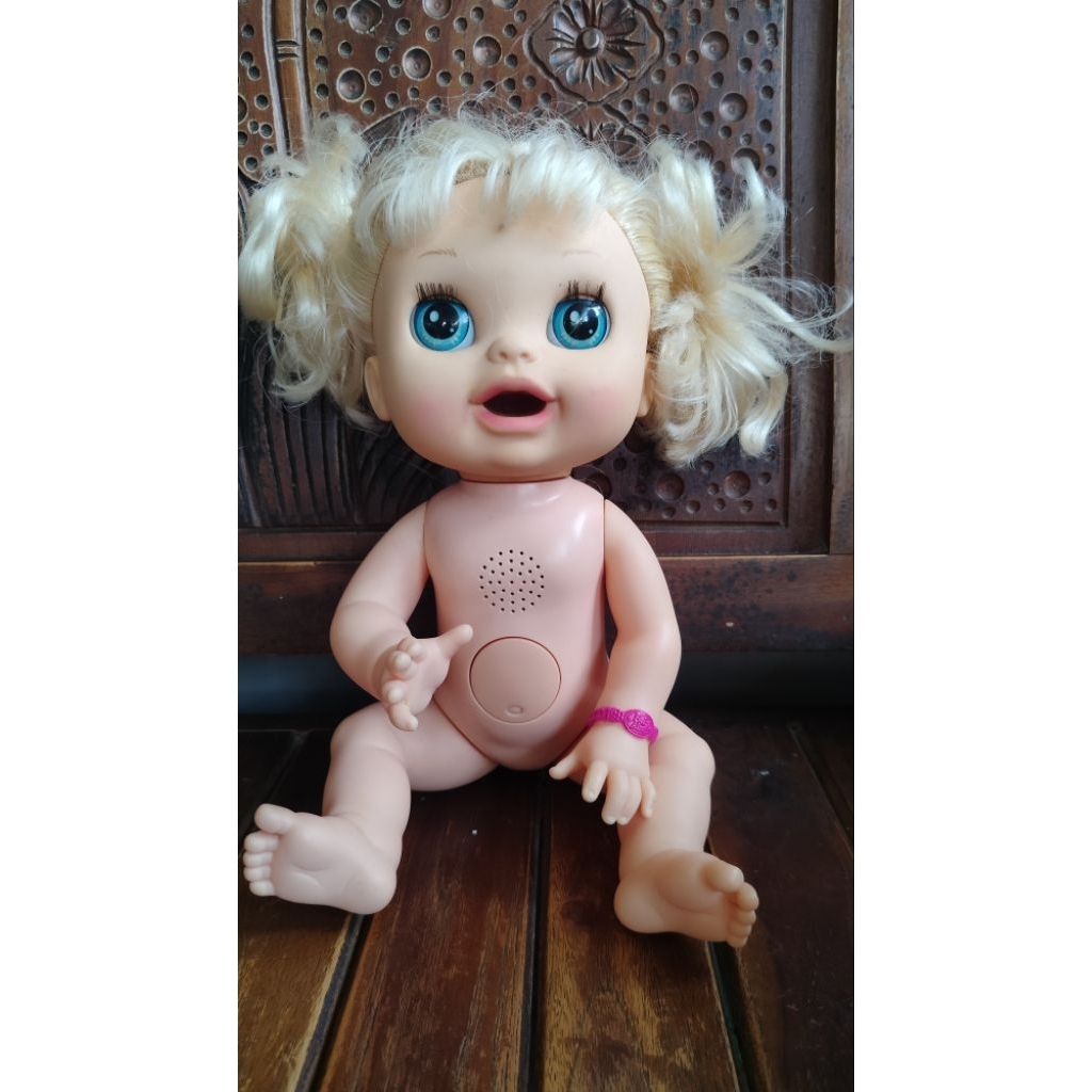 Baby alive real surprise Off, tutup baterai ada