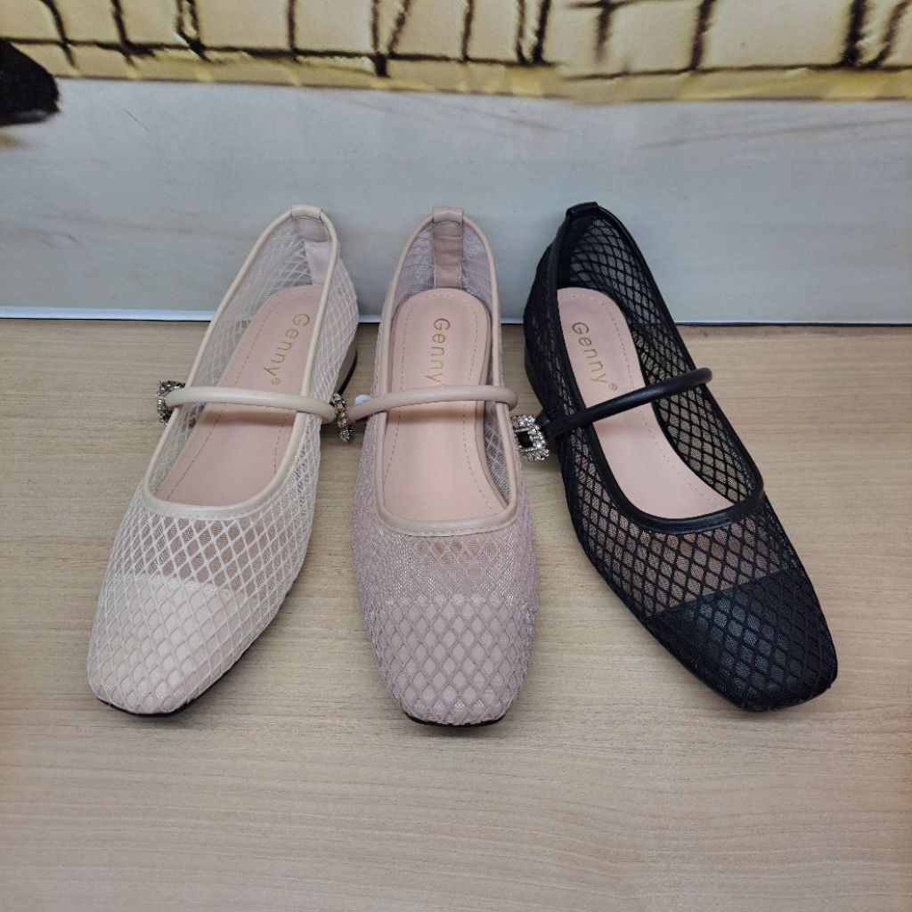Sepatu wanita GENNY